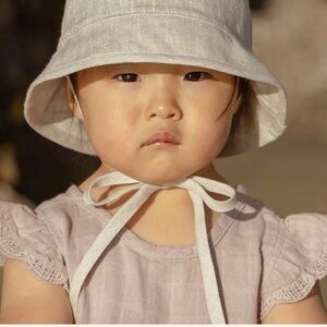 EUC -Briar Bucket Hat